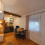 Winter Cozy Escape - Near Gerlitzen Apartment *