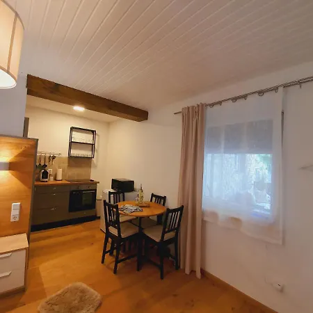 Tiny Kozma Apartman *